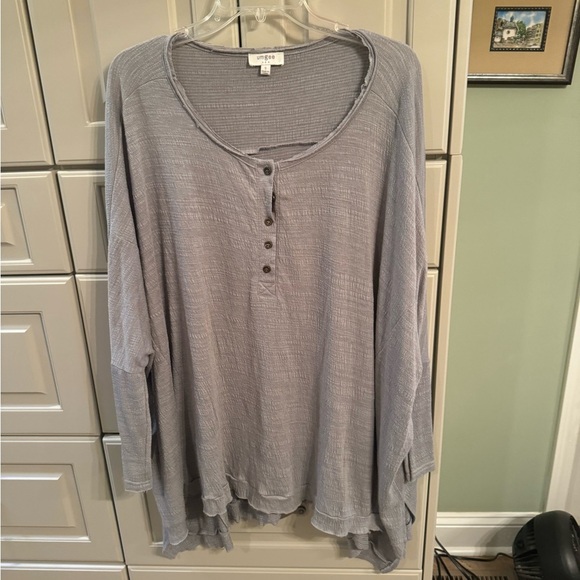 Umgee Tops - Umgee women’s shirt